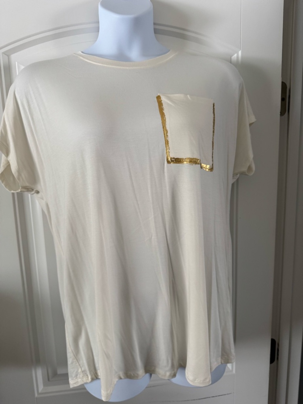 Women's Cream Short-Sleeve Pocket Tee with Gold Trim
